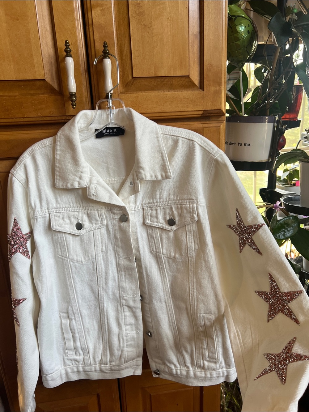 Blue B Collection Women's White Jean Jacket with Glitter Star Accents Sz Large